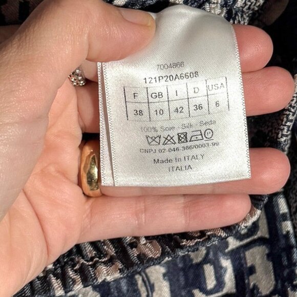 Dior Chez Moi Oblique Navy Blue Beige Silk Shorts - Picture 9 of 9